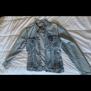 Vintage looking Levi’s jacket